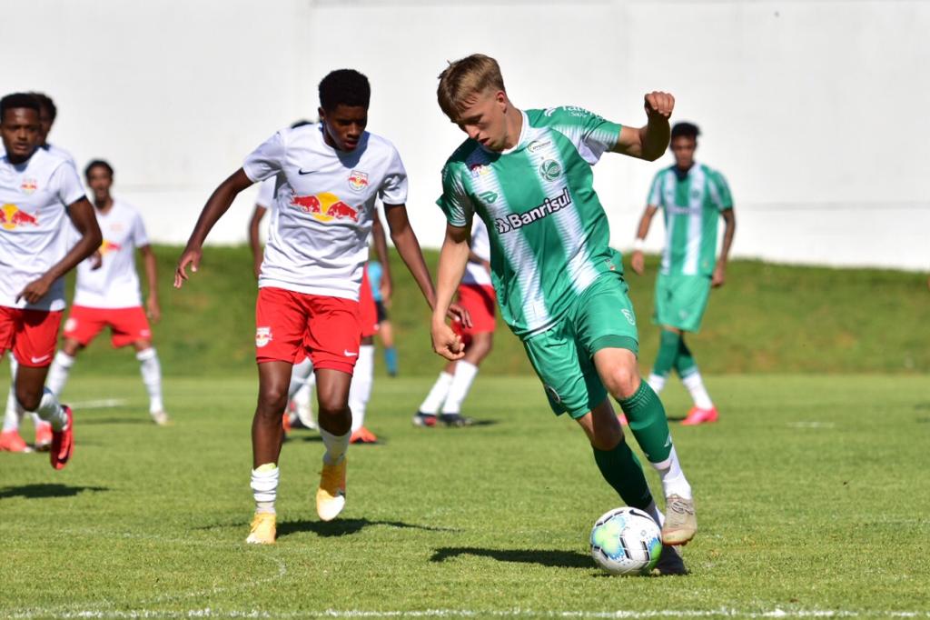 gol nos acréscimos Juventude é superado pelo Bragantino no