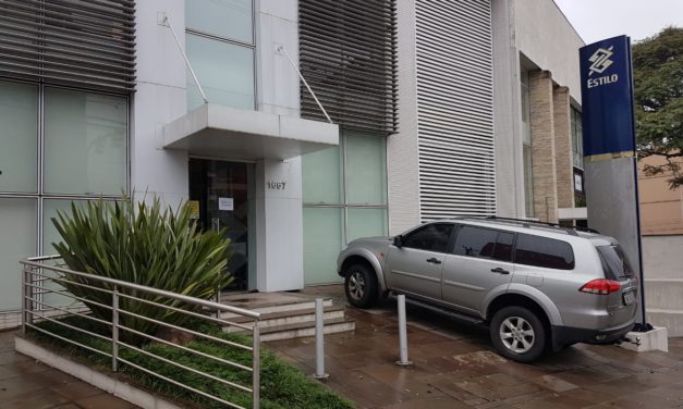 Criminosos fazem buraco em parede e assaltam Agência Bancária em Porto Alegre