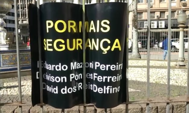 Motoristas de aplicativo fazem protesto em Porto Alegre