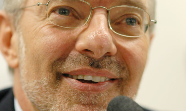 Cezar Busatto morre aos 66 anos na Capital