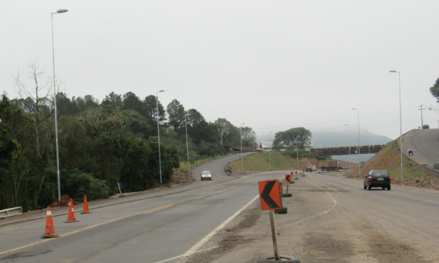 DNIT realiza concretagem de dispositivos de segurança em Santa Maria