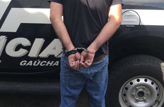 Polícia Civil prende suspeitos de revender carros alugados