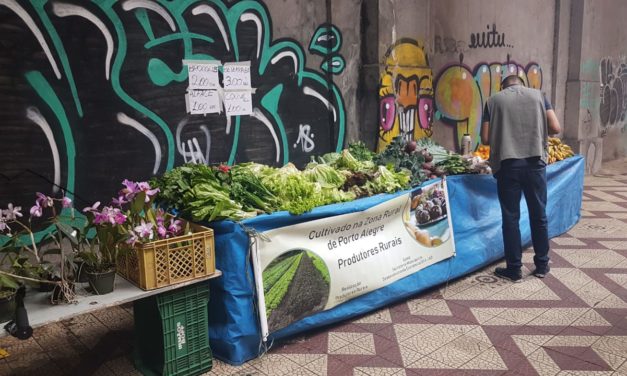 Feira e Food Trucks tomam o Viaduto Otávio Rocha