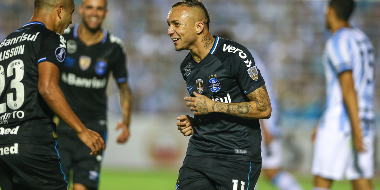 Grêmio vence Tucumán e encaminha a classificação