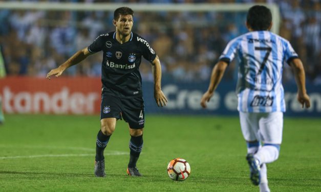 Kannemann pode ser poupado contra o Tucumán