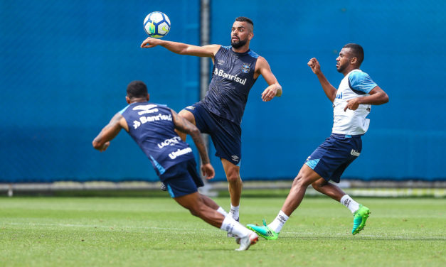 O time do Grêmio para o jogo contra o Palmeiras