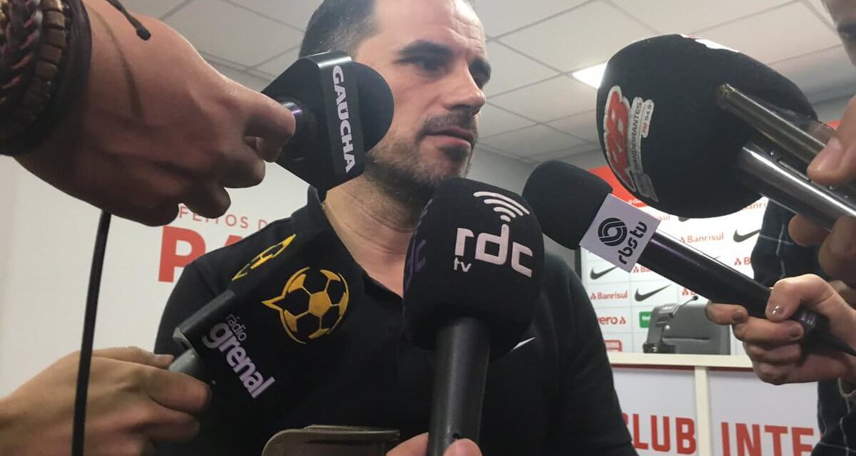 Rodrigo Caetano diz que árbitro “faltou com a verdade” na súmula