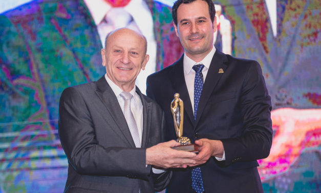 Tarcísio Michelon recebe Troféu Vitis Amigo do Vinho Brasileiro 2018