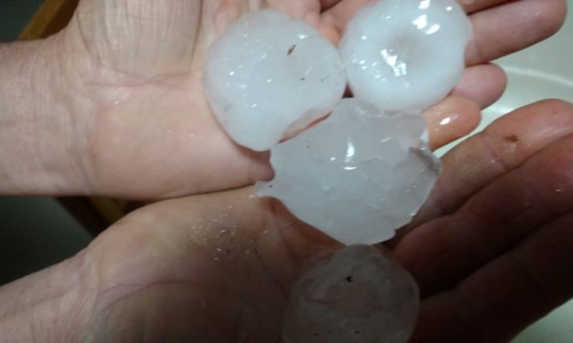 Chuva de granizo atinge cidades do noroeste gaúcho
