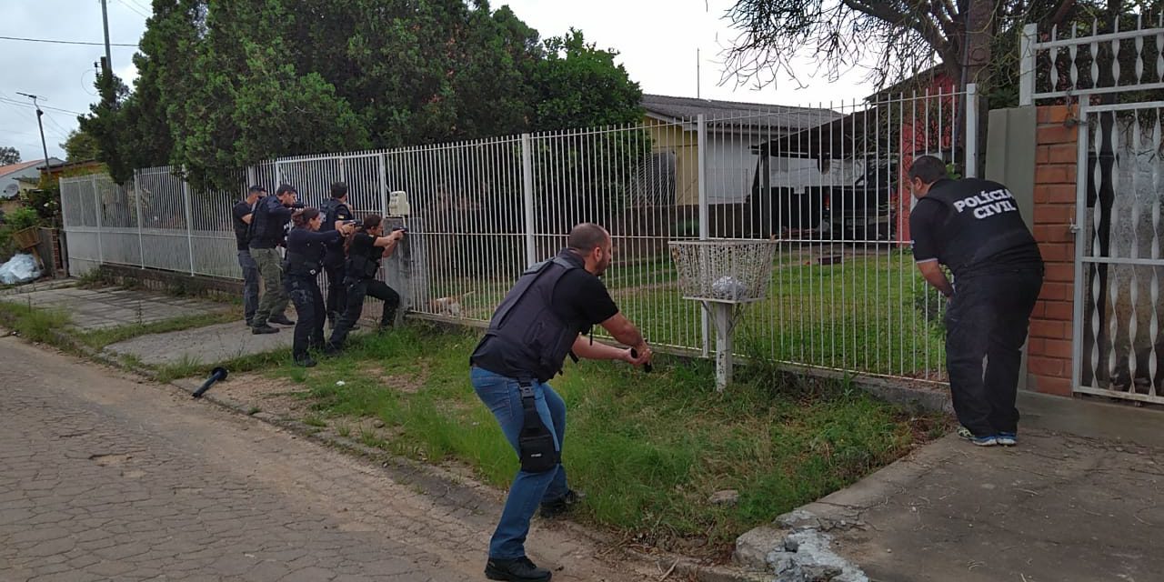 Polícia Civil deflagra Operação Arcanjo e prende três homens em Guaíba