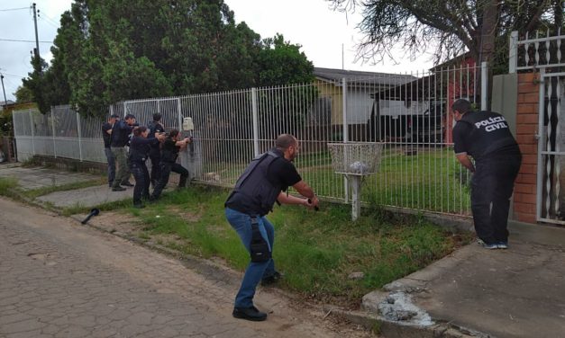 Polícia Civil deflagra Operação Arcanjo e prende três homens em Guaíba