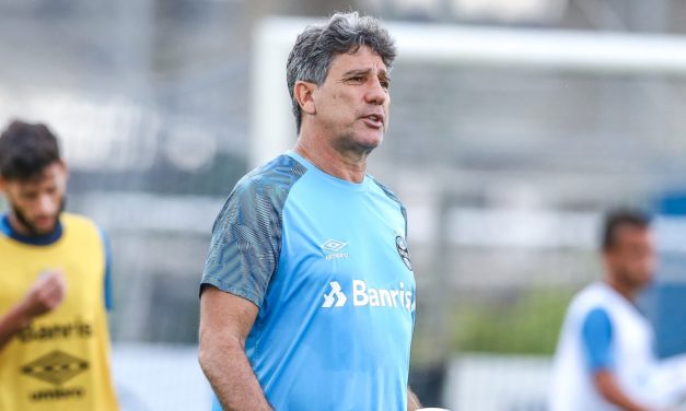 Renato prepara time alternativo para encarar América-MG