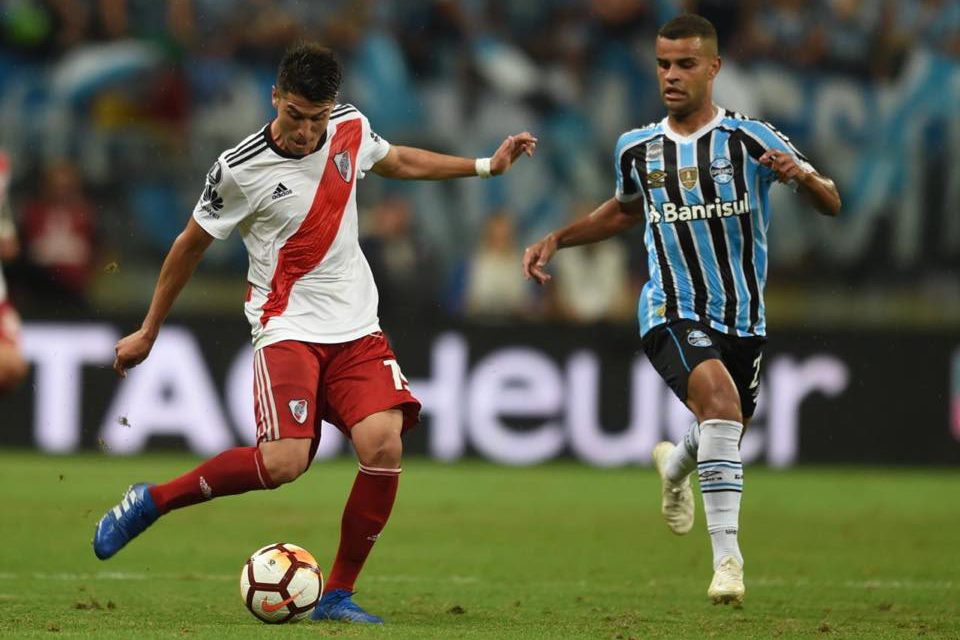 Grêmio perde de virada e está fora da Libertadores