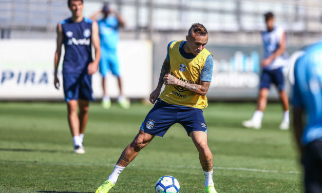 Everton revela que não estava bem no dia de Grêmio x River Plate