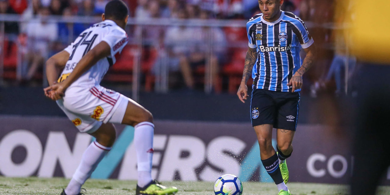 Grêmio empata com o São Paulo e permanece no G-4