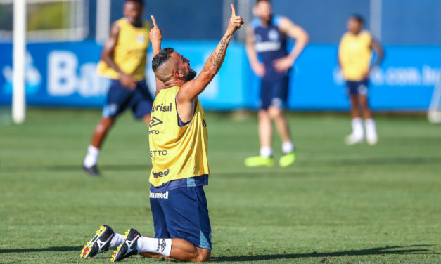 Kannemann e Maicon são os prováveis reforços contra o Vasco