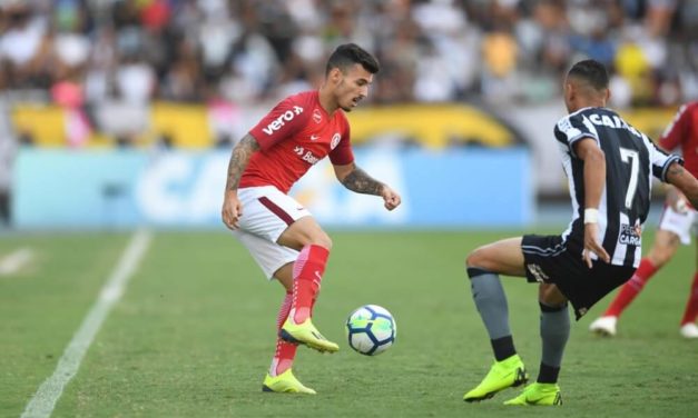Zeca fora da partida contra o Atlético-MG