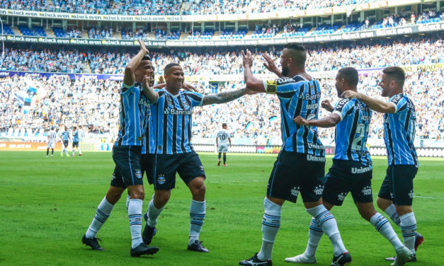 Grêmio vence o Corinthians e está no G-4