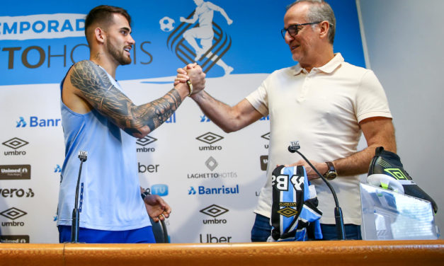 Dirigente do Grêmio esclareceu dúvidas da imprensa