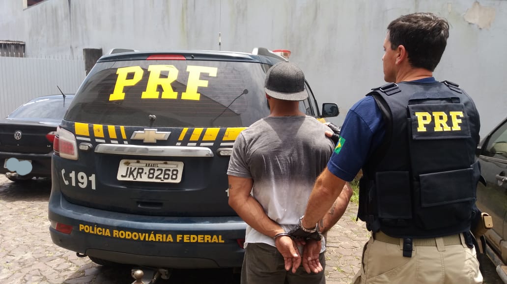 Casal é preso com mais de 50kg de crack em Torres