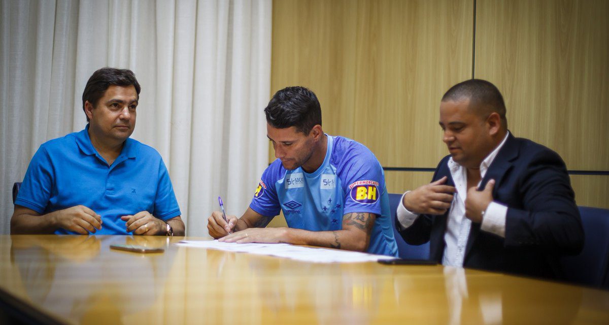 Thiago Neves renova com o Cruzeiro