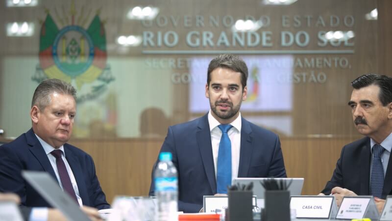 Primeira reunião de Eduardo Leite com secretários discute decretos de contenção de gastos