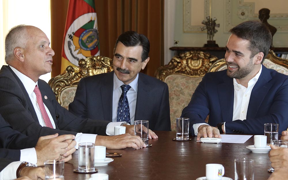 Presidente do Inter faz visita institucional para o governador Eduardo Leite