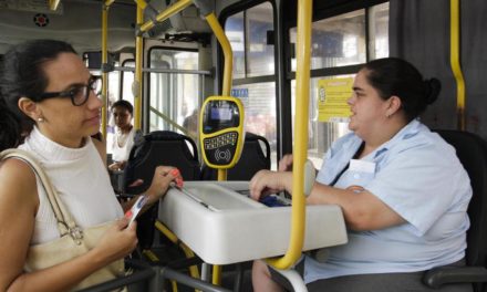 Comtu aprova aumento da passagem de ônibus para R$4,70 em Porto Alegre