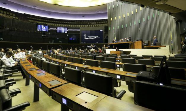 Bolsonaro entrega hoje reforma da Previdência ao Congresso