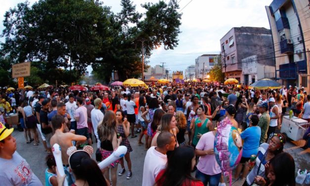 Chuva altera a programação do Carnaval de Rua