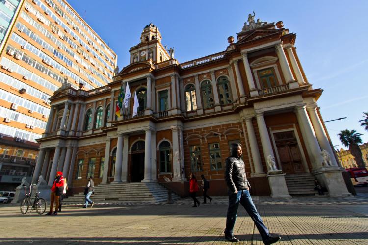 Pesquisa revela avaliação dos prefeitos de Porto Alegre nos últimos 20 anos