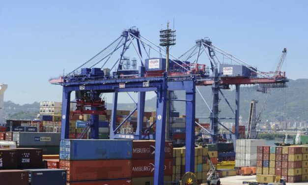 Balança comercial tem segundo melhor saldo da história para fevereiro