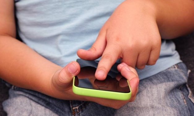 OMS: crianças devem ter tempo em frente a telas limitado a 1 hora