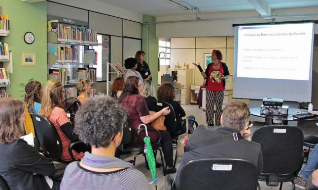 Biblioteca da Smed realiza Sarau Café com Letras