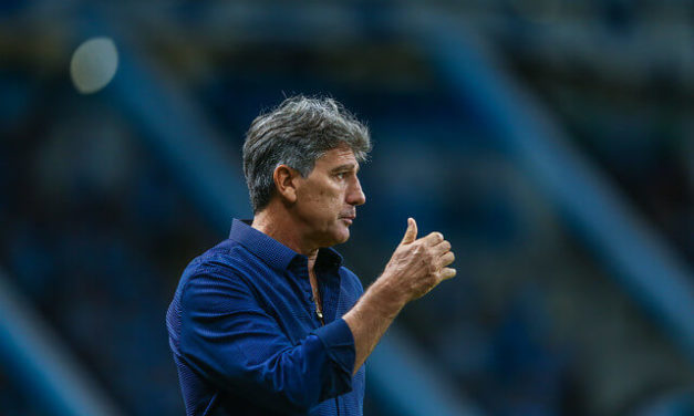 Renato resolve falar e pede calma