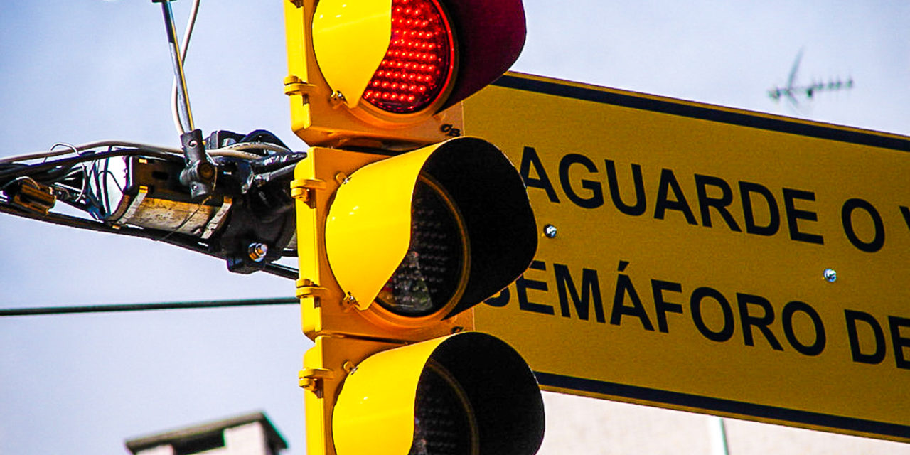 Prefeitura lança chamamento público para semáforos inteligentes