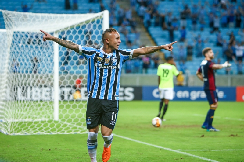 Tite convoca a Seleção para a Copa América com Everton, do Grêmio
