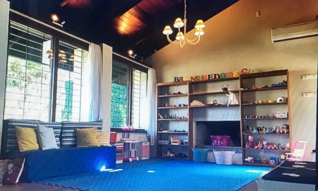 Onde deixar as crianças sábado à noite?