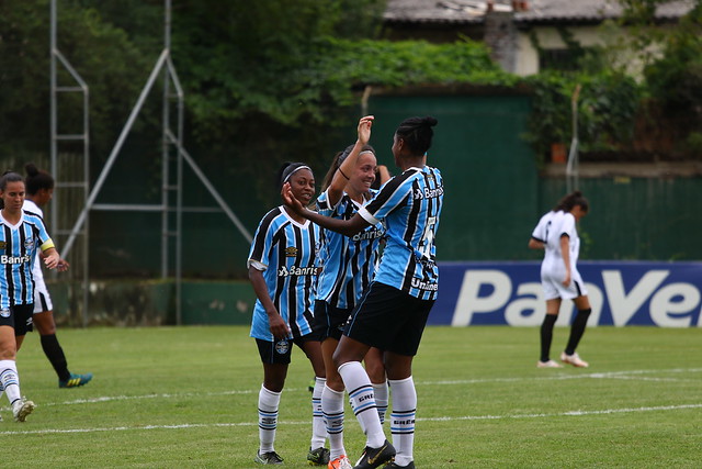 Time feminino do Grêmio enfrenta a Portuguesa pelo Campeonato Brasileiro Série A2