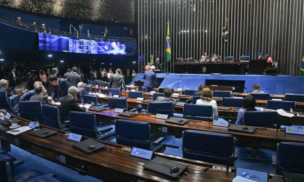 Proibição de canudos e sacolas plásticas está na pauta do Senado