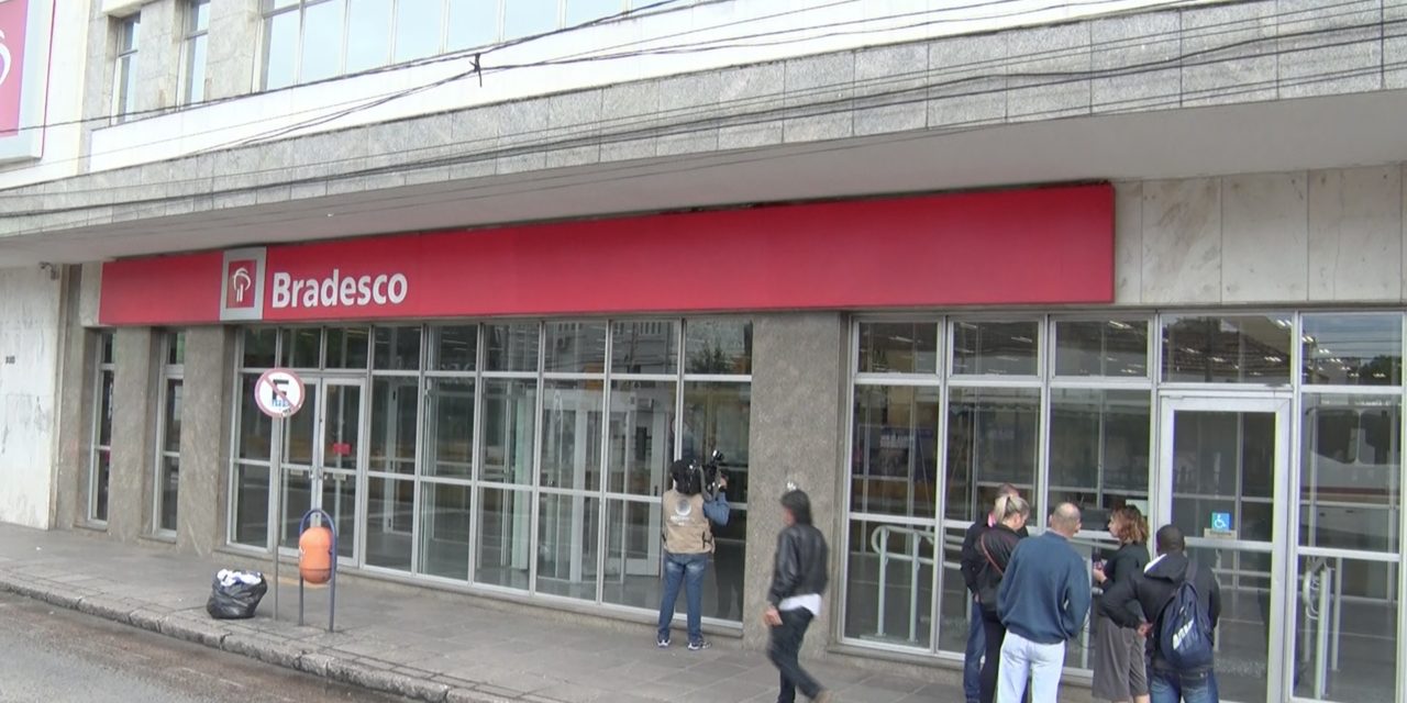 Agência bancária é assaltada na Farrapos em Porto Alegre