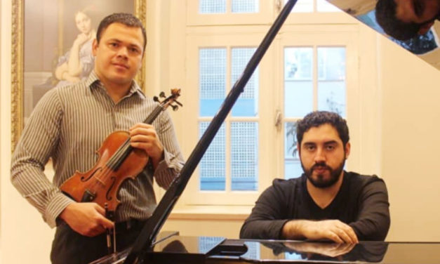 Piano e violino em recital na Pinacoteca