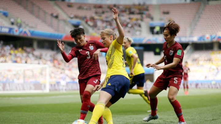 Suécia goleia e garante vaga na próxima fase do Mundial