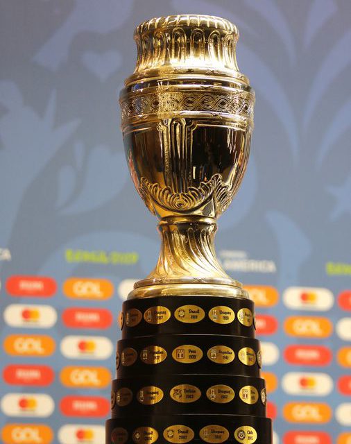 Peru e Uruguai decidem último semifinalista da Copa América