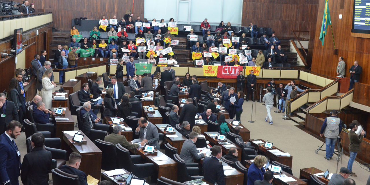 Deputados estaduais aprovam Lei de Diretrizes Orçamentárias com previsão de déficit