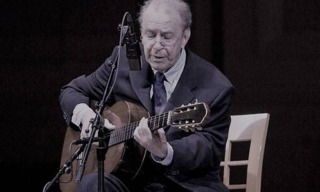 Fãs se despedem do músico João Gilberto