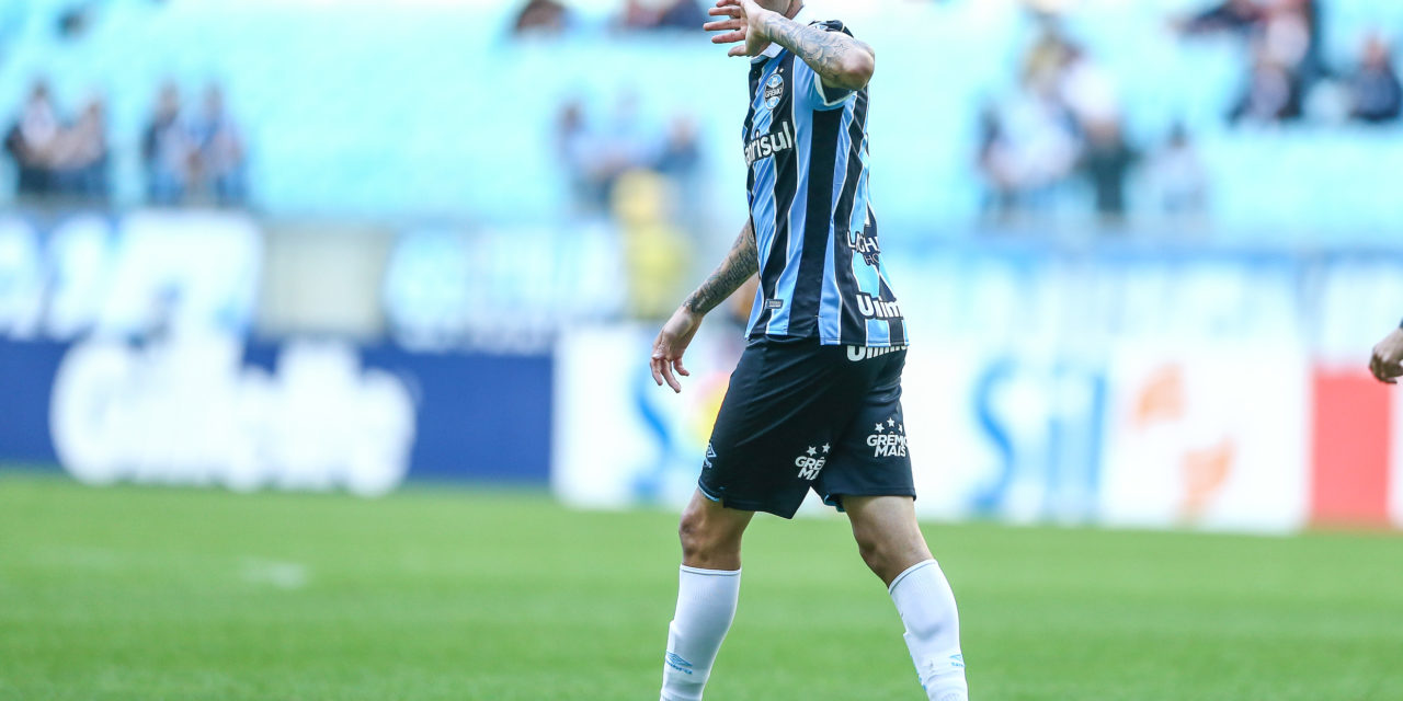 Com gols de Luan e Thaciano, Grêmio vence o Athletico em casa