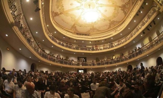 Pré-estreia do longa-metragem “Legalidade” lota Theatro São Pedro em Porto Alegre