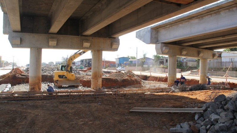 Retomada construção de viaduto na ERS-118, em Sapucaia do Sul