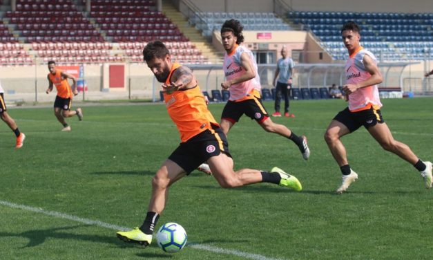 Odair deve usar time reserva contra o Atlético-MG